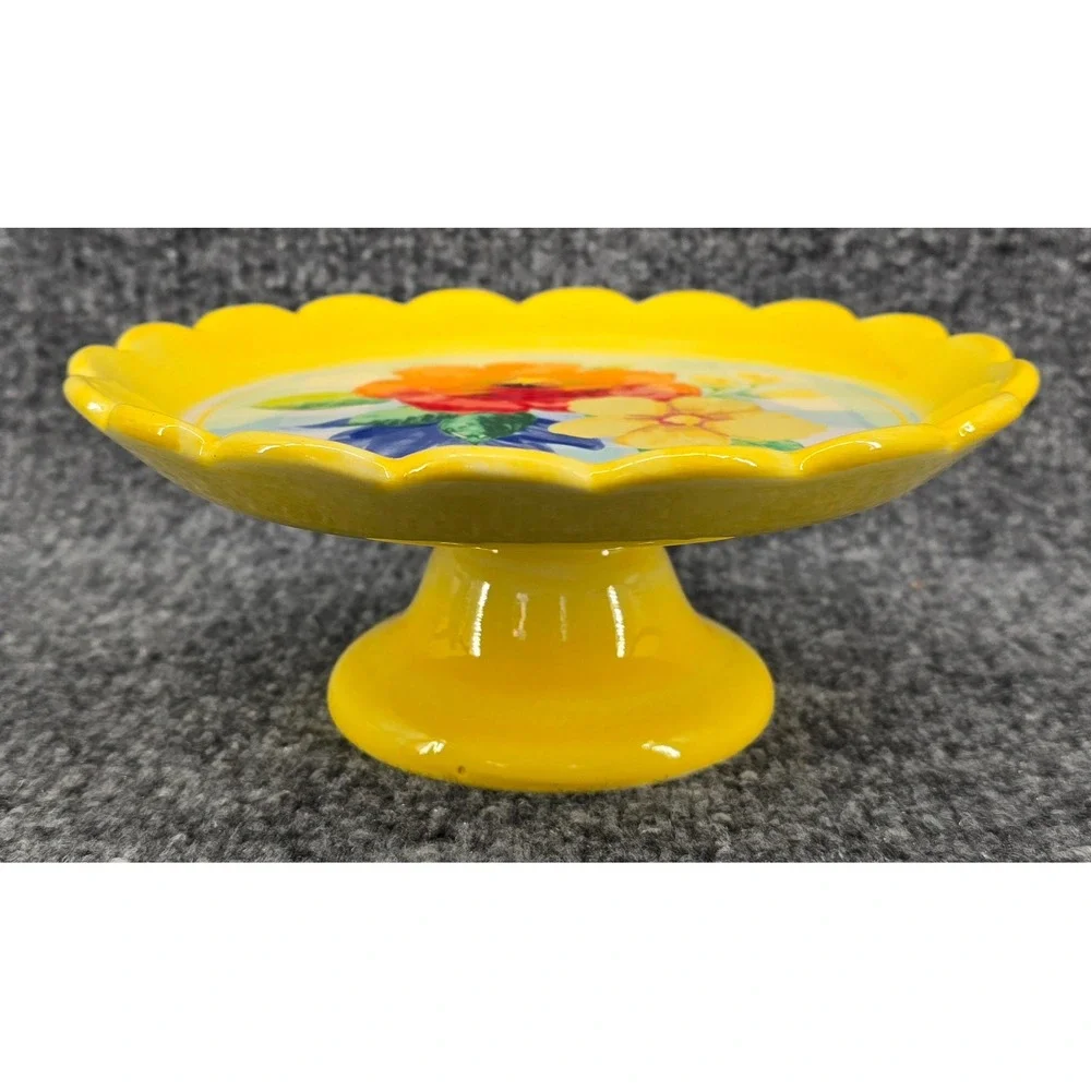 The Pioneer Woman Delaney Pedestal Stand 8